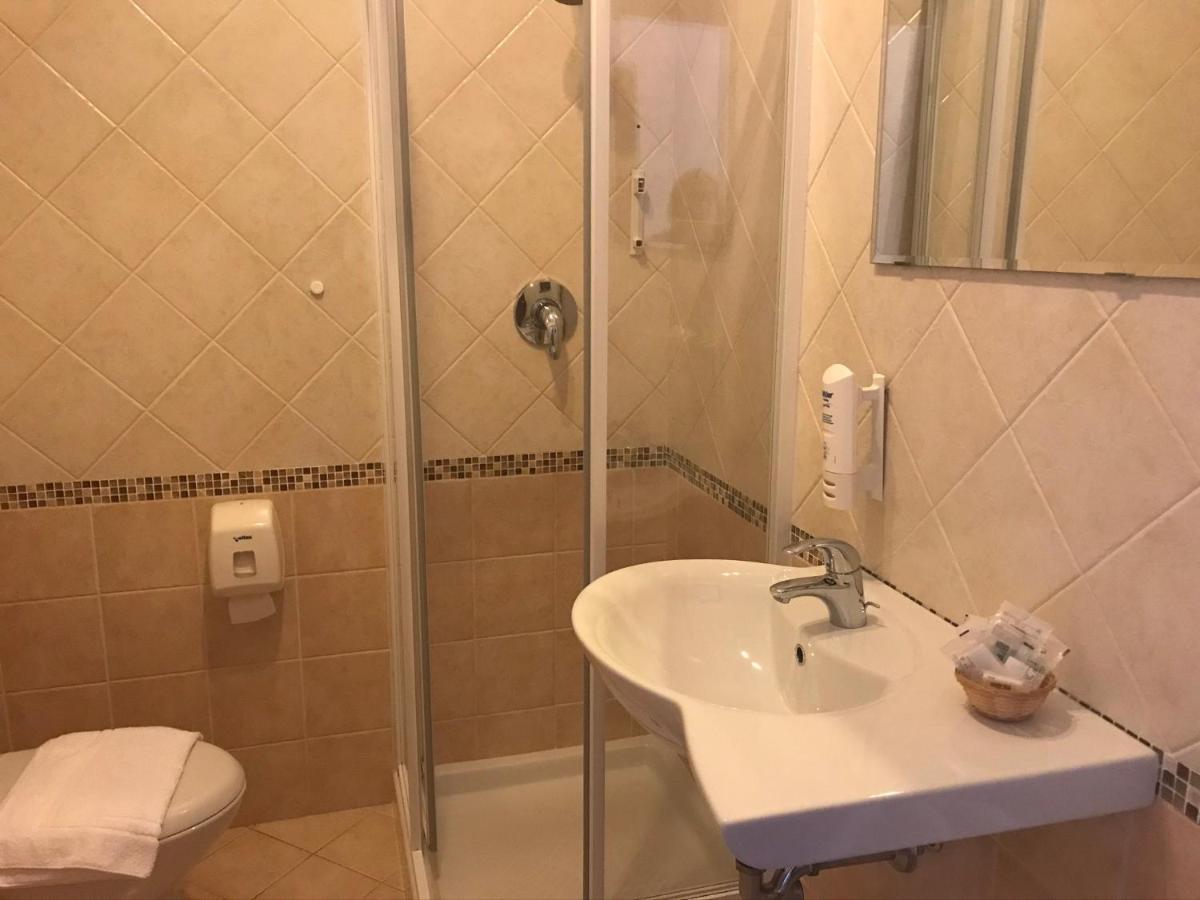 Albergo Ristorante Uspa Gorino Ferrarese Bagian luar foto